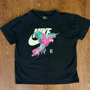 Nike Kids Black T-Shirt with Parrot Design Size XS - Loose Fit